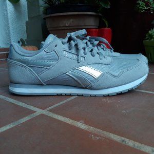 Gray & Silver Reebok Womens Sneakers 7.5